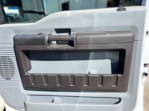 Used 2016 Ford F250 XL w/ Power Equipment Group image 12