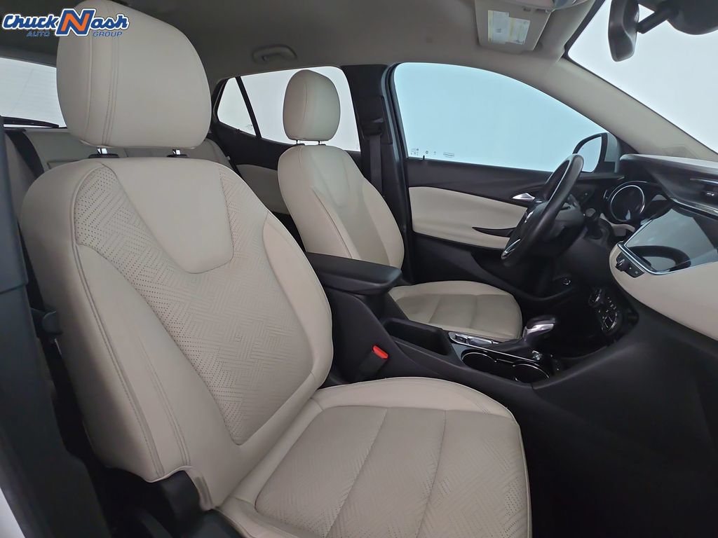 Used 2022 Buick Encore GX Essence FWD image 31