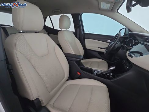Used 2022 Buick Encore GX Essence FWD image 31