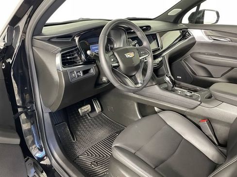Used 2024 Cadillac XT6 Sport w/ LPO, ONYX Package AWD/4WD image 3