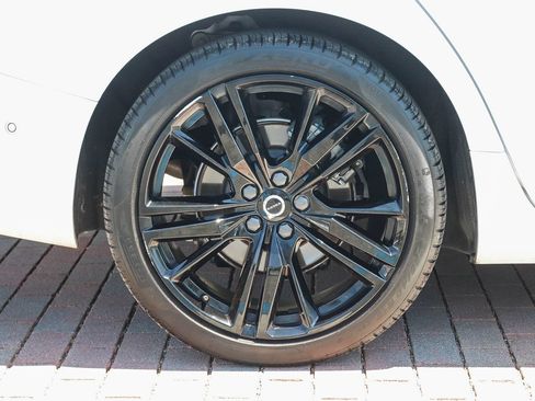Used 2024 Volvo S60 B5 Plus w/ Climate Package AWD/4WD image 10