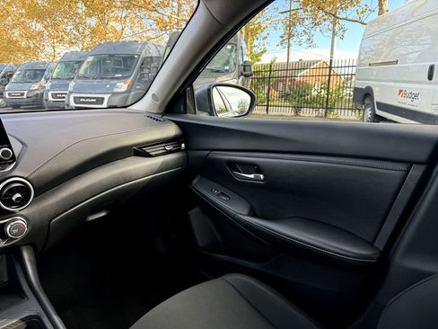 Used 2024 Nissan Sentra SV image 24