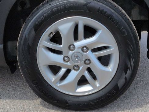 Certified 2021 Hyundai Venue SE FWD image 14