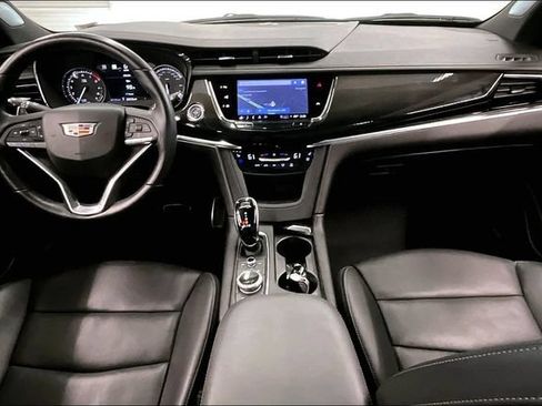 Used 2024 Cadillac XT6 Sport w/ Technology Package AWD/4WD image 18