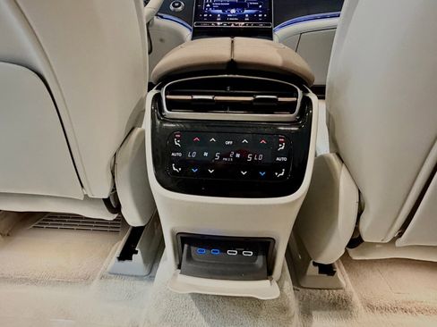 Certified 2023 Mercedes-Benz EQS 450+ 4MATIC SUV w/ Exclusive Trim Package image 37