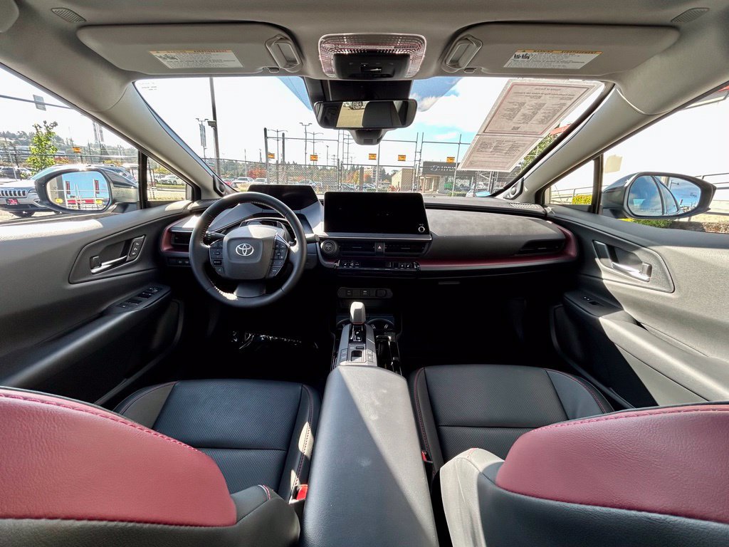 Certified 2025 Toyota Prius Plug-In Hybrid FWD image 18