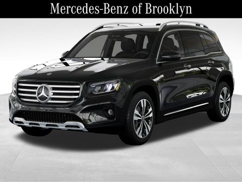 Used 2025 Mercedes-Benz GLB 250 4MATIC image 1