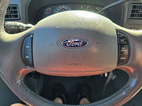 Used 2004 Ford Excursion XLT AWD/4WD image 17