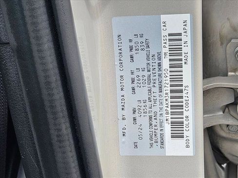 Used 2024 MAZDA MAZDA3 s FWD image 29