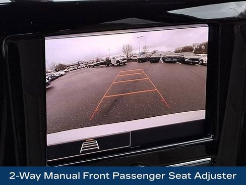 Used 2022 Chevrolet Traverse LS image 23