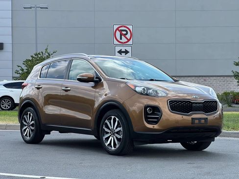 Used 2017 Kia Sportage EX w/ EX Technology Package AWD/4WD image 7