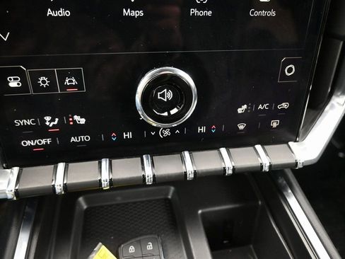 Used 2025 GMC Acadia Elevation image 13