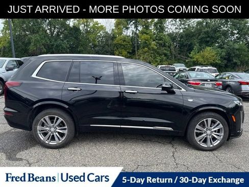 Used 2024 Cadillac XT6 Premium Luxury w/ Technology Package AWD/4WD image 11