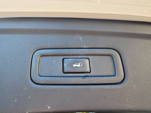 Used 2017 INFINITI QX70 2WD image 36
