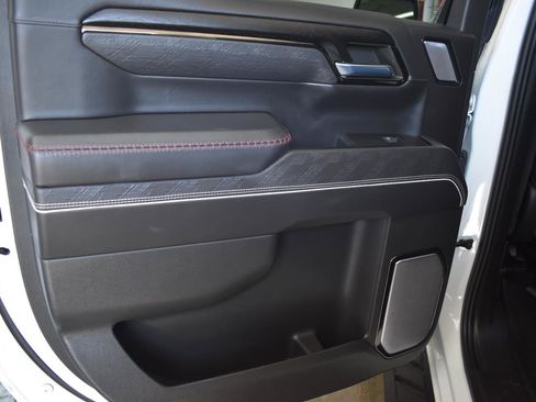 Used 2023 GMC Sierra 1500 AT4X image 15