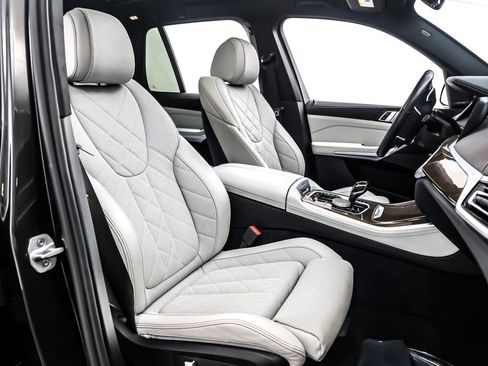 Used 2023 BMW X5 xDrive45e w/ Climate Comfort Package image 8