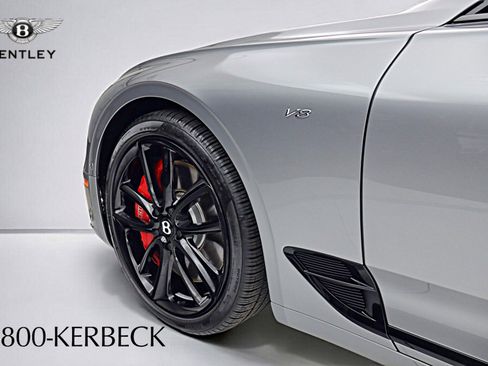 Certified 2022 Bentley Continental GT image 18