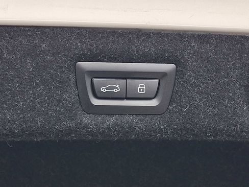 Used 2023 BMW 530i xDrive w/ Convenience Package image 29