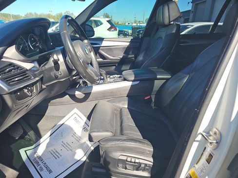 Used 2017 BMW X5 xDrive50i image 10