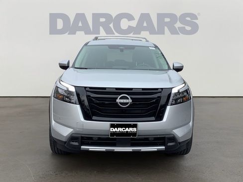 New 2025 Nissan Pathfinder SL w/ Black Appearance Package image 2