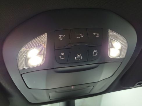 New 2026 Chrysler Pacifica Select image 21