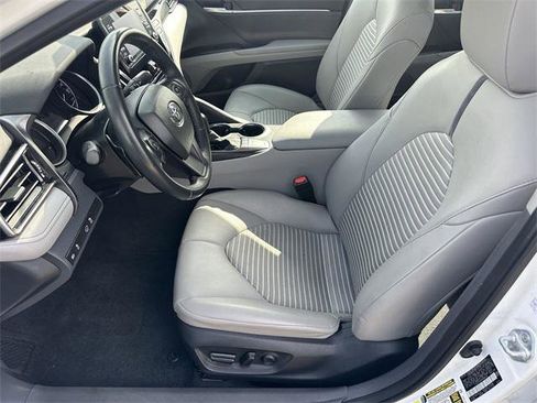 Used 2024 Toyota Camry SE image 20