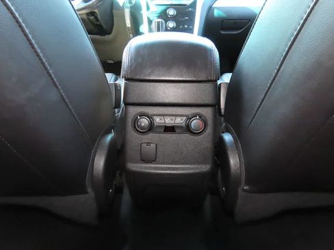 Used 2013 Ford Explorer XLT AWD/4WD image 24