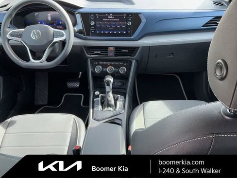 Used 2024 Volkswagen Taos SE image 15