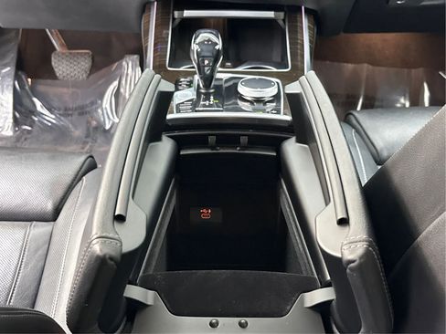 Used 2019 BMW X7 xDrive50i w/ Luxury Seating Package image 22