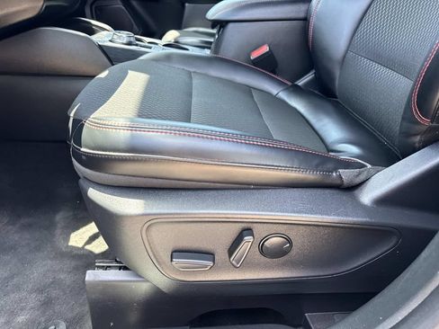 Used 2025 Ford Escape ST-Line FWD image 18