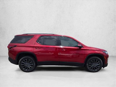 Used 2023 Chevrolet Traverse RS FWD image 4