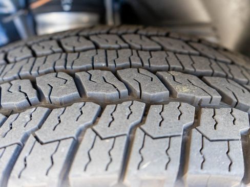 New 2025 GMC Hummer EV 3X w/ LPO, Dark Essentials Package image 39