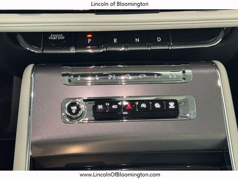 Used 2025 Lincoln Aviator AWD w/ Equipment Group 101A image 38