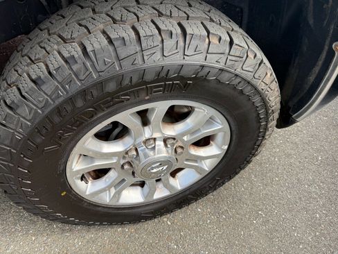 Used 2015 RAM 2500 Laramie w/ Protection Group image 4