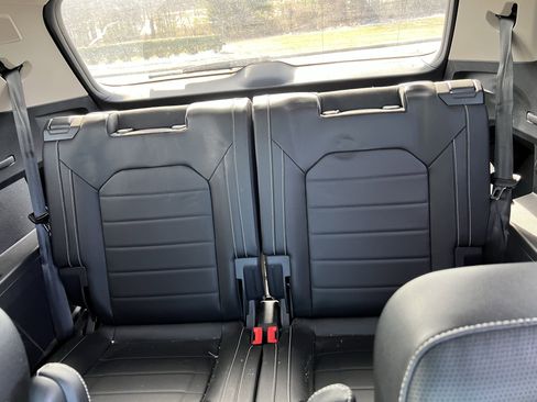 Used 2022 Volkswagen Atlas SEL Premium image 34