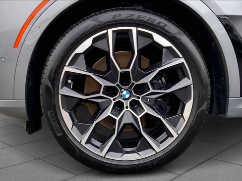 Certified 2025 BMW X7 M60i image 10