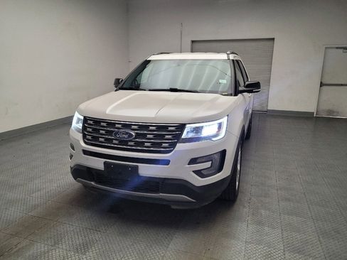 Used 2017 Ford Explorer XLT w/ Equipment Group 201A FWD image 15