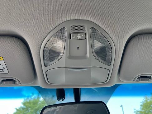 Used 2017 Hyundai Santa Fe Sport FWD image 34