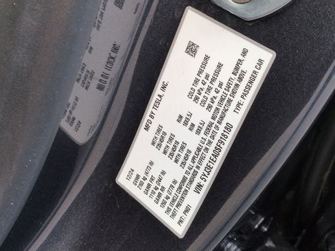 Used 2025 Tesla Model 3 image 35