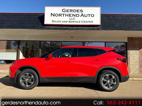 Used 2025 Chevrolet Blazer LT image 1