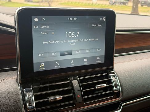Used 2019 Lincoln Navigator Reserve AWD/4WD image 9