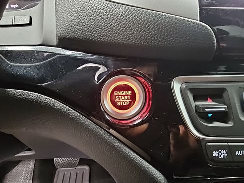 Used 2019 Honda Ridgeline Black Edition image 24