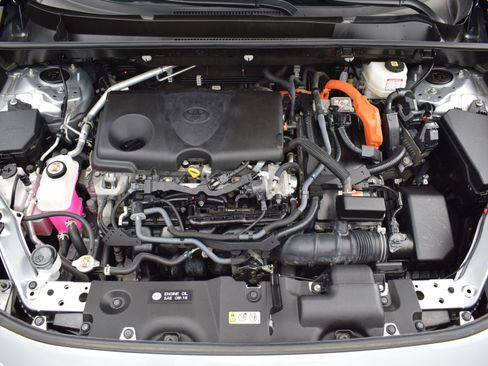 Used 2023 Toyota RAV4 LE image 9