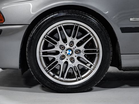 Used 2003 BMW M5 image 9