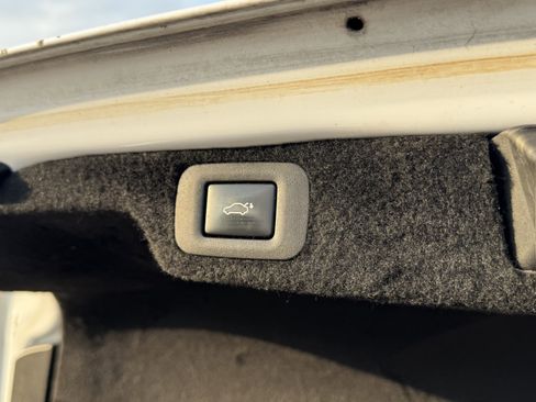 Used 2018 Lexus LS 500 F Sport image 10