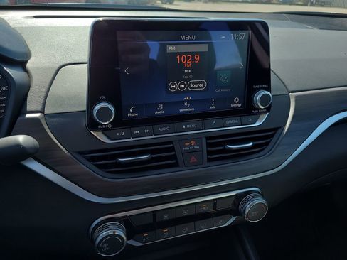 New 2026 Nissan Altima 2.5 SV image 13