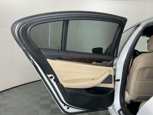 Used 2020 BMW 540i w/ Convenience Package image 24