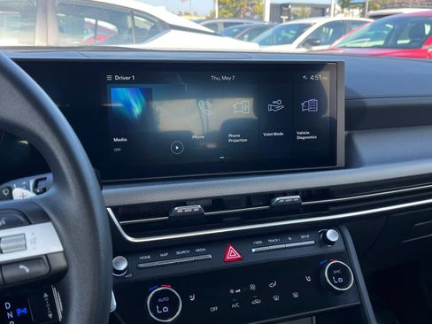 Used 2025 Hyundai Sonata SEL FWD image 17