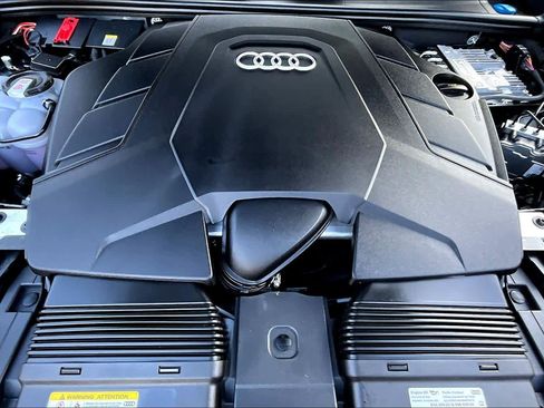 Used 2025 Audi Q8 Premium Plus w/ Premium Plus Package image 30