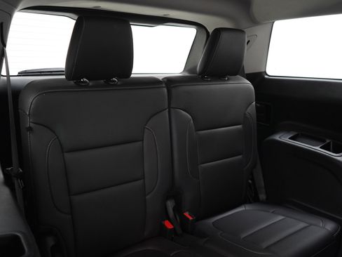 Used 2023 GMC Acadia SLT image 12